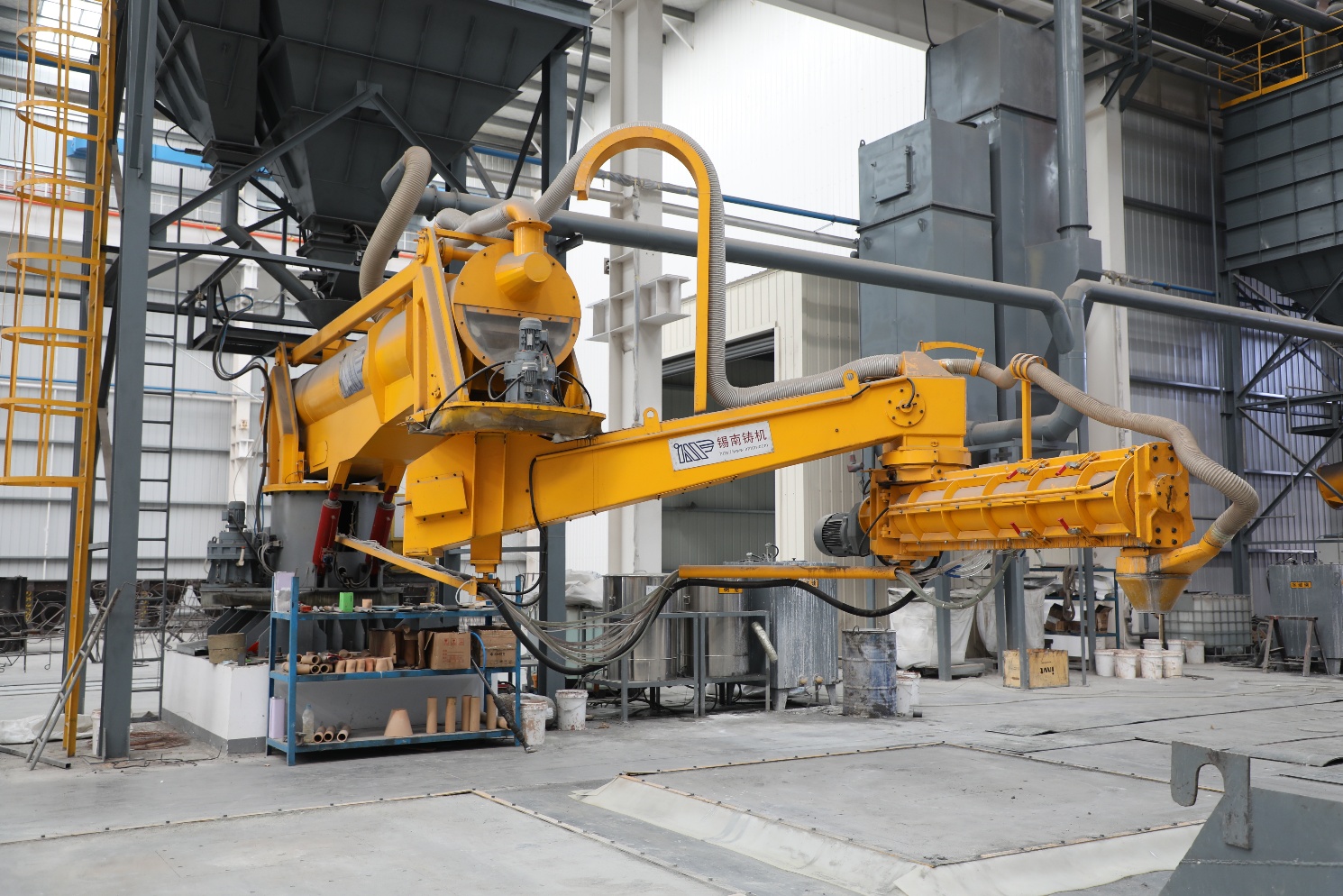 Sand mixing equipment